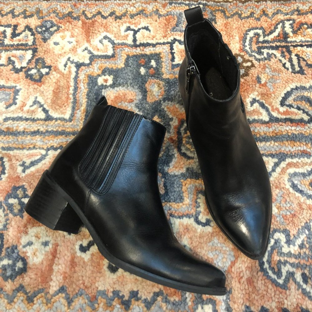 Blondo Leather Waterproof Block Heel Ankle Booties